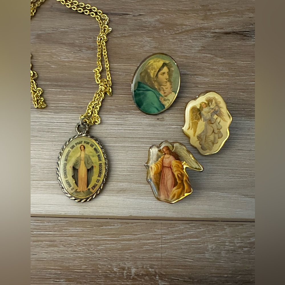 Vintage Religious Resin Necklace and Lapel Pins (4)